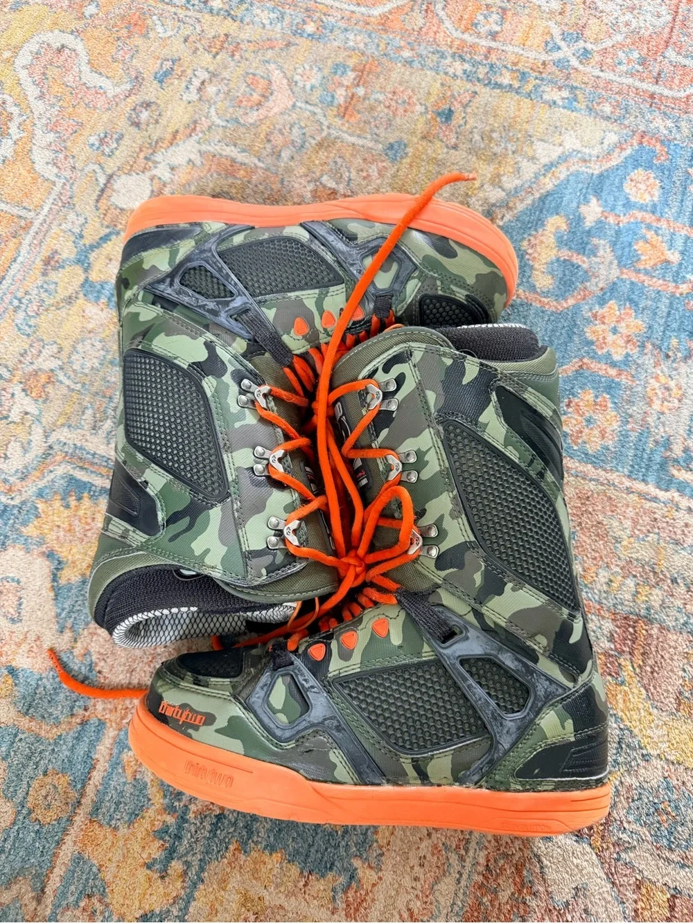 ThirtyTwo Scott Stevens Signature Snowboard Boots Mens 9 Camo Orange Lace-Up